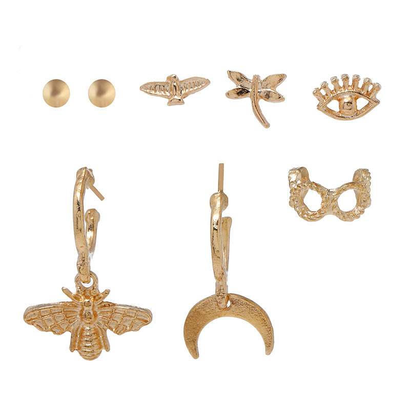Gold Celestial Ear Stack Earrings Set – Moon, Eye, Bee & Stud Minimalist Multi-Piercing Jewelry for Women