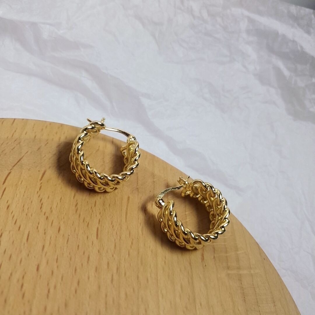 Gold Braided Rope Hoop Earrings – Chunky Twisted Huggie Statement Earrings for Women